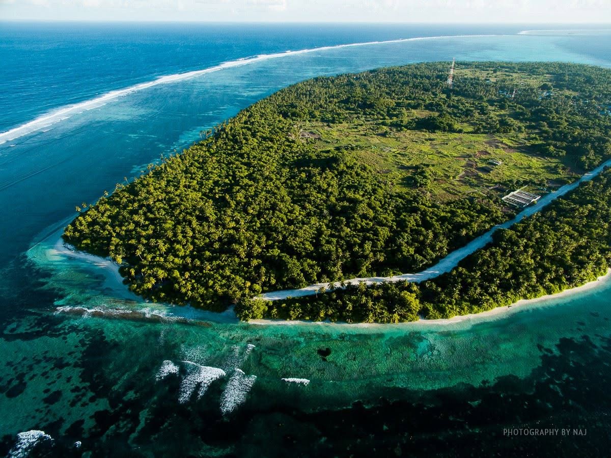 G.Dh Vaadhoo — ވާދޫ ރަށް މަތިން ފެންނަ މަންޒަރު